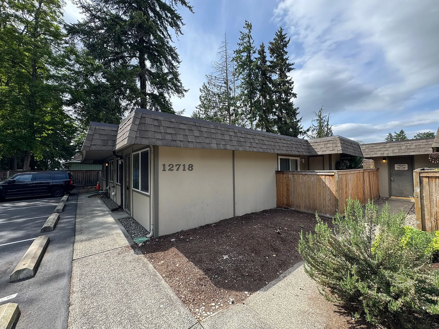 Woodshire Apartments — Photo 4