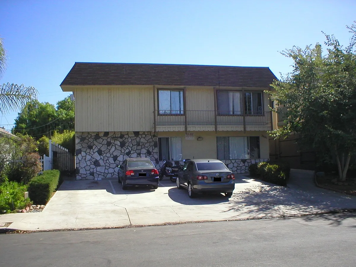 Building Photo - 3661 Arizona St #7