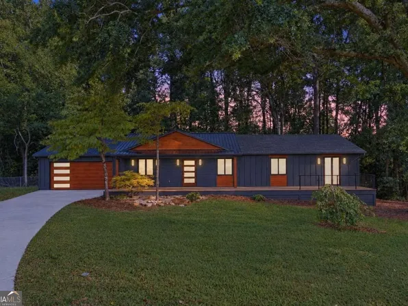 190 Crestwood Ct, Alpharetta, GA 30009