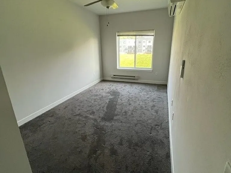 Cottage Grove Commons: Limestone — Photo 35