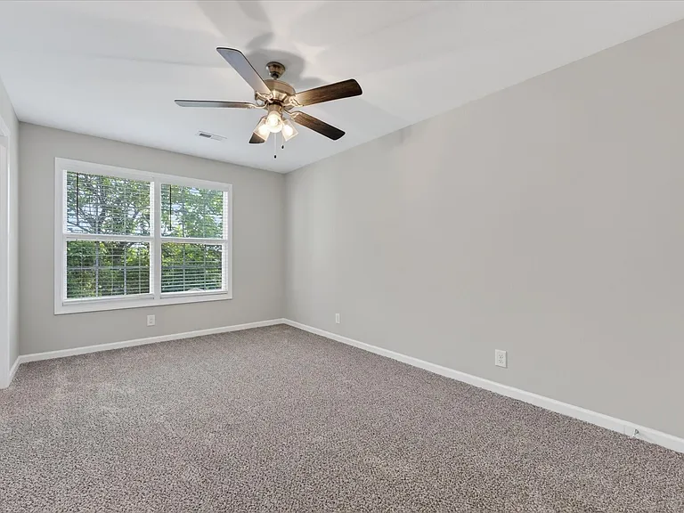 645 Stowe Ct #C — Photo 27
