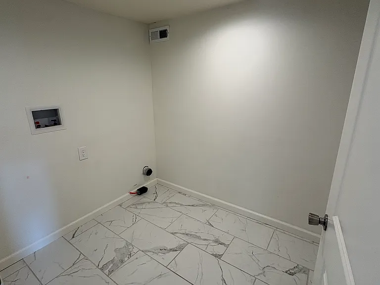 4534 Summit St — Photo 15