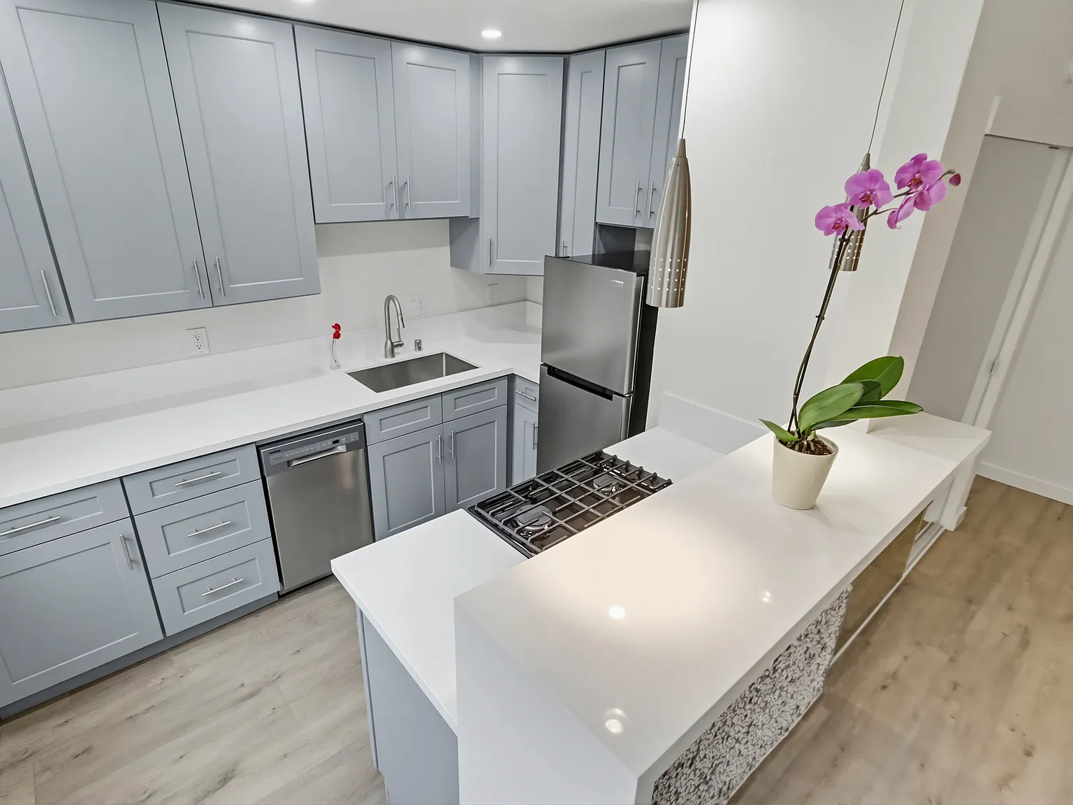 Studio, $1,995 — Photo 1