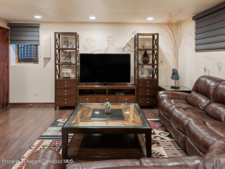 650 S Monarch St #4 — Photo 33