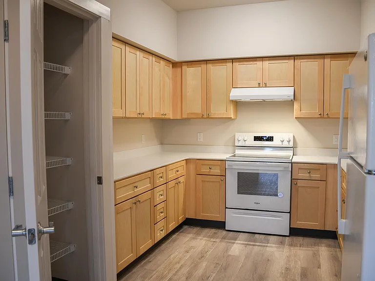 Kirkland Heights Apartments — Photo 68