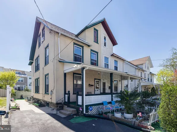 854 Summit Grove Ave, Bryn Mawr, PA 19010