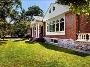 75 Lee St, Brookline, MA 02445