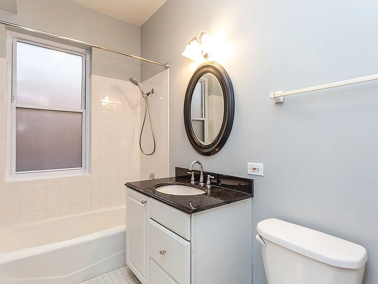 923 W Sheridan Rd #1 — Photo 12