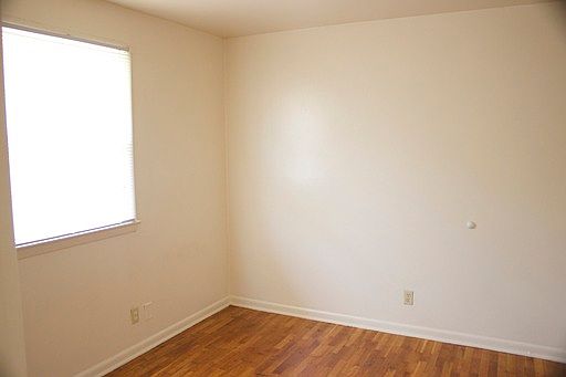 5th image of 327 Cumberland St APT D