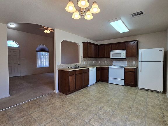 3rd image of 2807 John Porter Dr