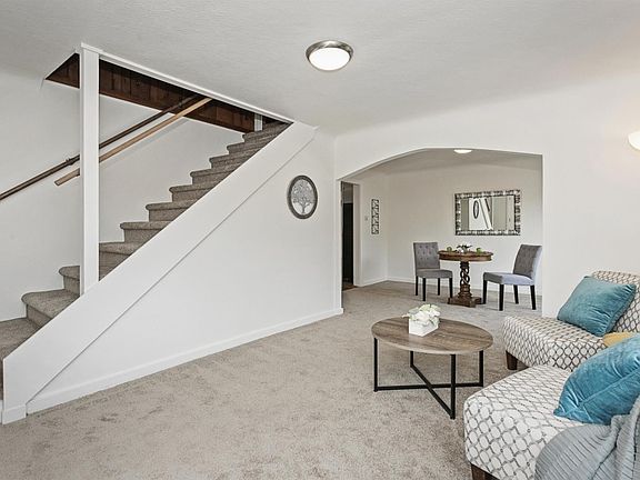 5th image of 1725 N Rainier Ave