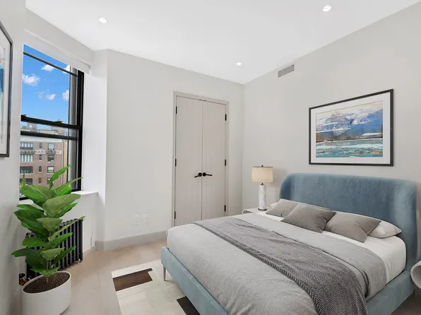 56 West 11th Street image 3 of 13