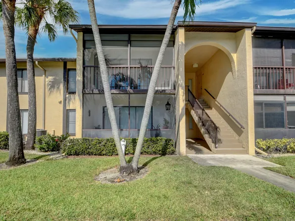 802 Sky Pine Way #C2, Greenacres, FL 33415