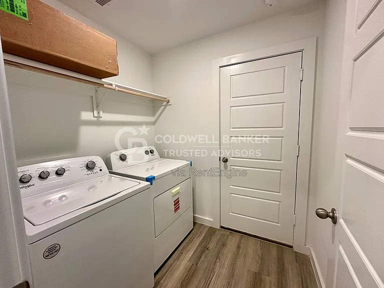 614 14th St — Photo 11