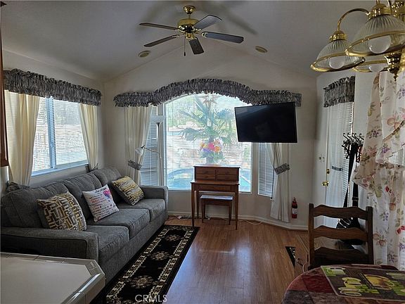 4th image of 32300 San Timoteo Canyon Rd #186