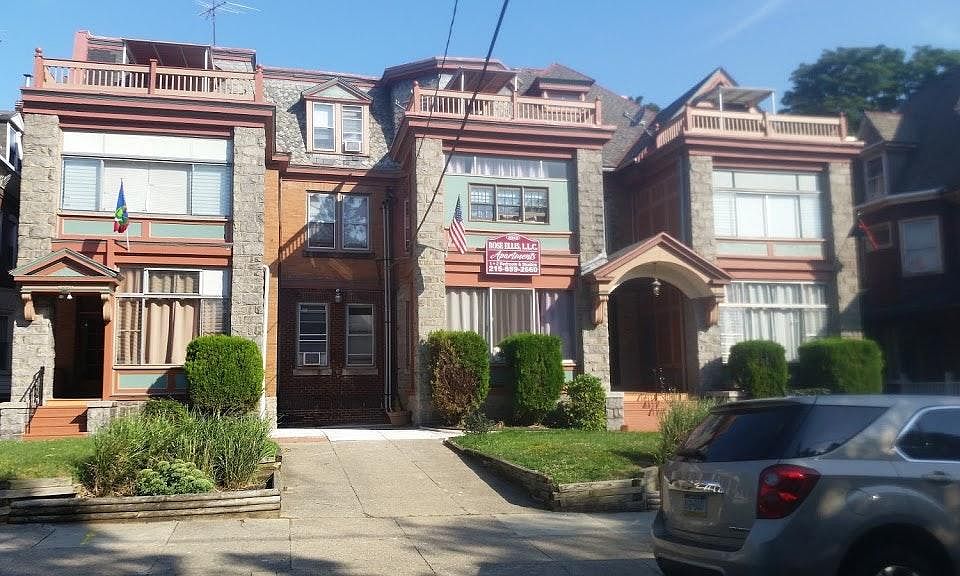 Penn St Apartments