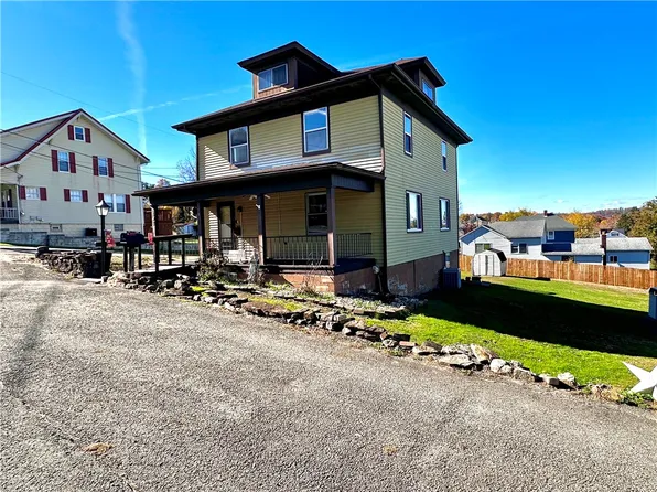 158 Clarendon Ave S, Uniontown, PA 15401