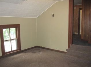 208 3rd St APT 4, Jackson, MI 49201