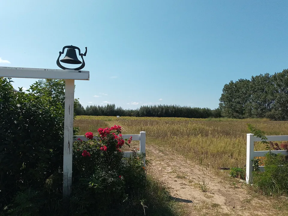 5385 E Traverse Hwy