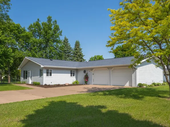 100 Maple Cir E, Grantsburg, WI 54840