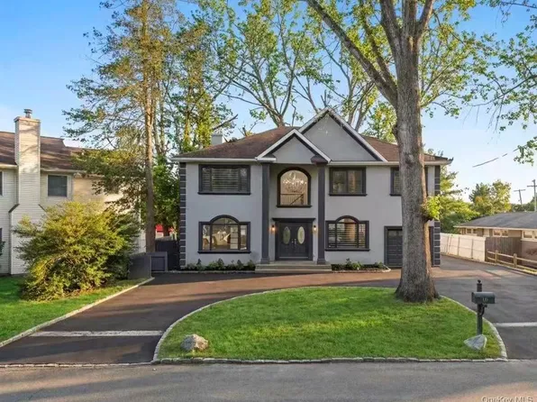 18 Wellington Road, Greenvale, NY 11548