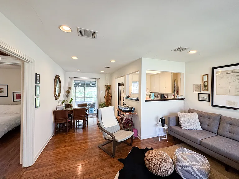 2203 Arpdale St — Photo 5