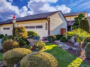 10380 SW Greenleaf Ter, Tigard, OR 97224