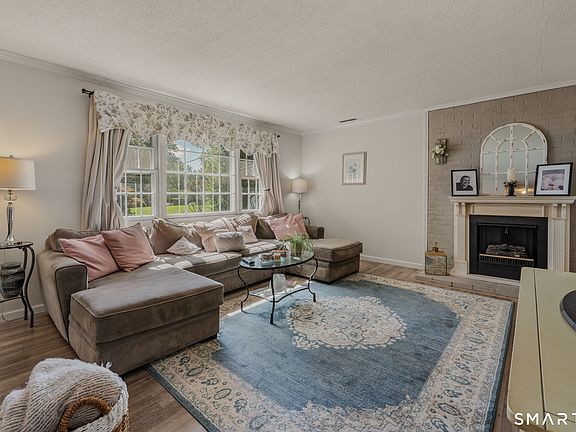 3rd image of 27 Beechwood Drive