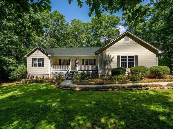 5584 Northwoods Rd, Clermont, GA 30527