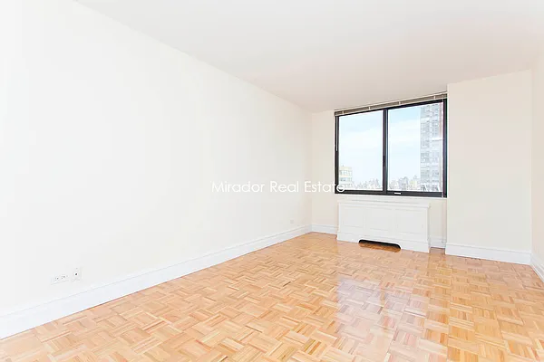 Rented by Mirador Real Estate | media 13