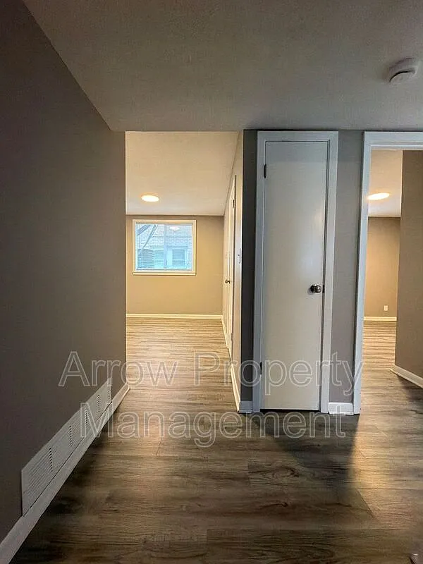 2 bed, 1.0 bath, 830 sqft, $895 — Photo 4