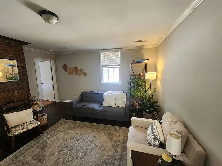 119 Drake St #A — Photo 4