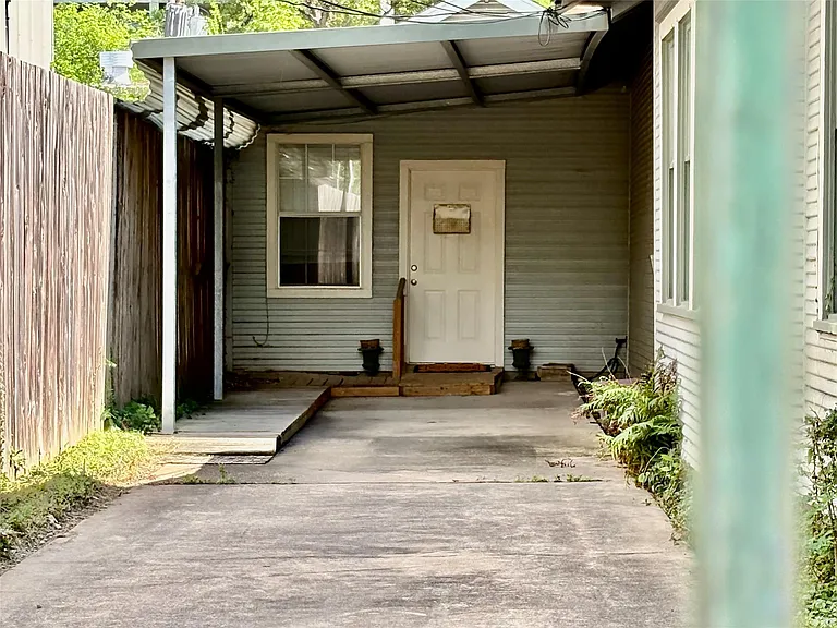 1407 Nevada St — Photo 3