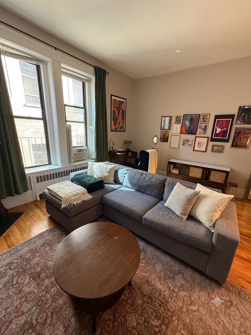 Classic Back Bay Apartment with Roof Top Views — Photo 1