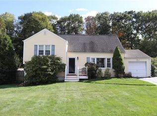 21 Floral Rd, Cortlandt Manor, NY 10567