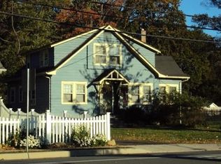 302 Godwin Ave, Wyckoff, NJ 07481