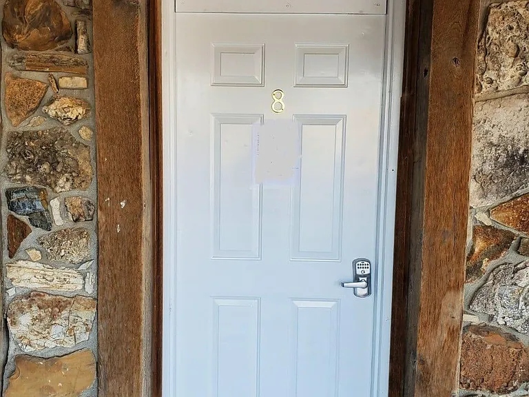 101 E Carson Ave #8 — Photo 3