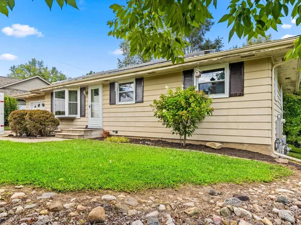 5227 W Airways Rd, Peoria, IL 61607