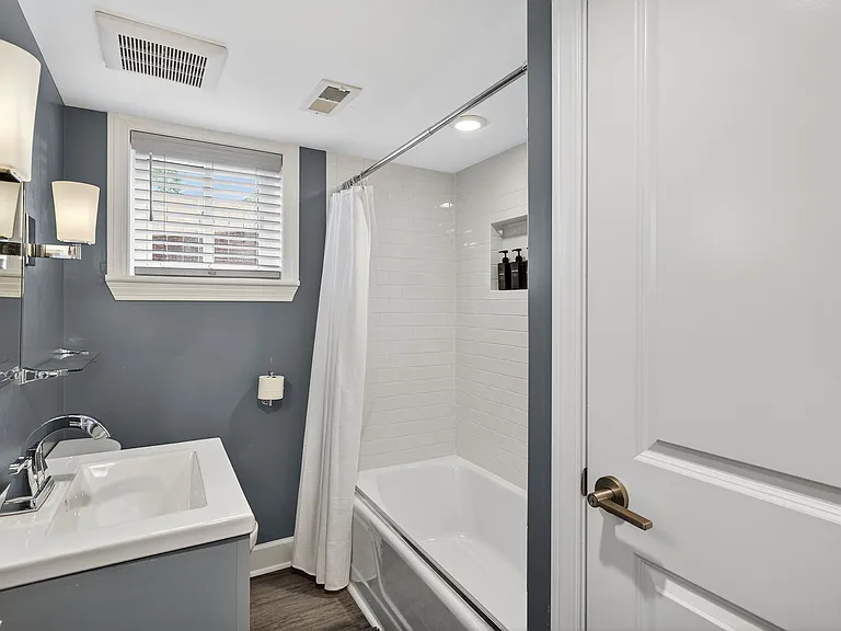 360 Elden Dr — Photo 7