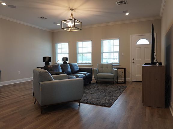 3rd image of 2317 4th St #2317