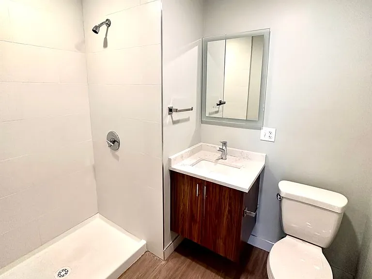 517 Main St — Photo 5