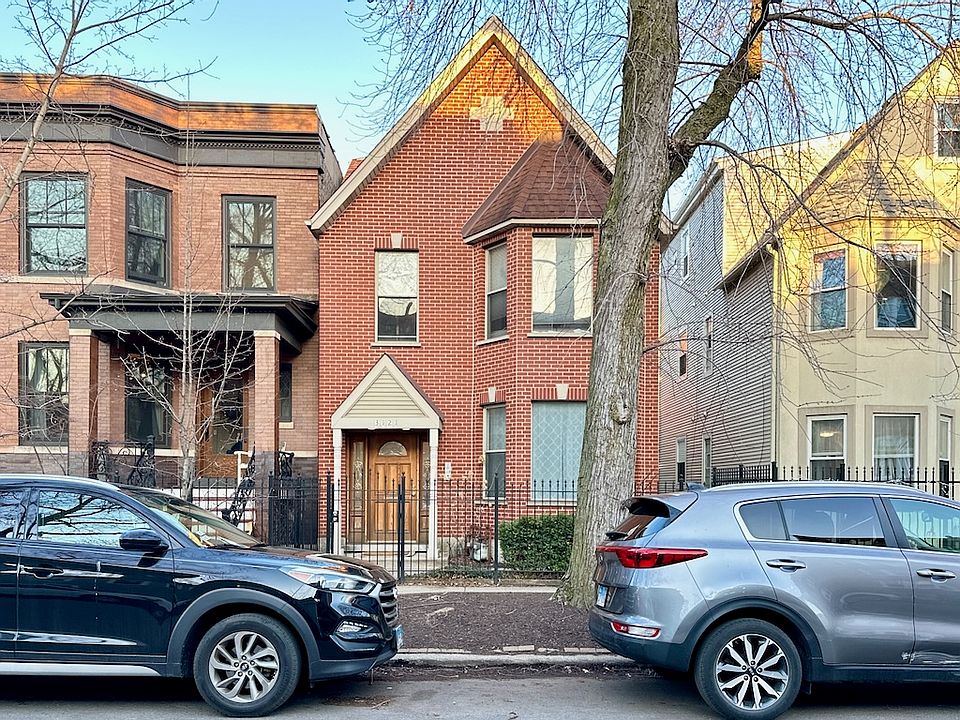 1st image of 3121 N Hoyne Ave #2