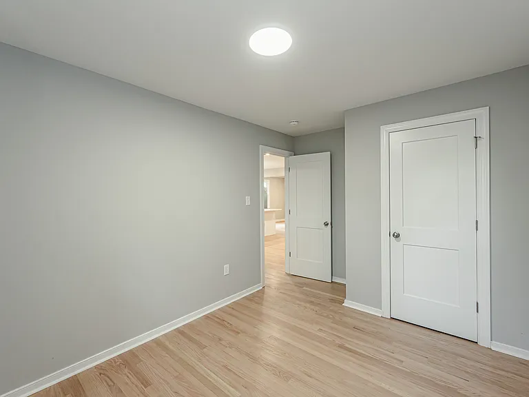 1404 Landis Dr — Photo 26