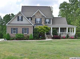 576 Beth Rd, New Market, AL 35761