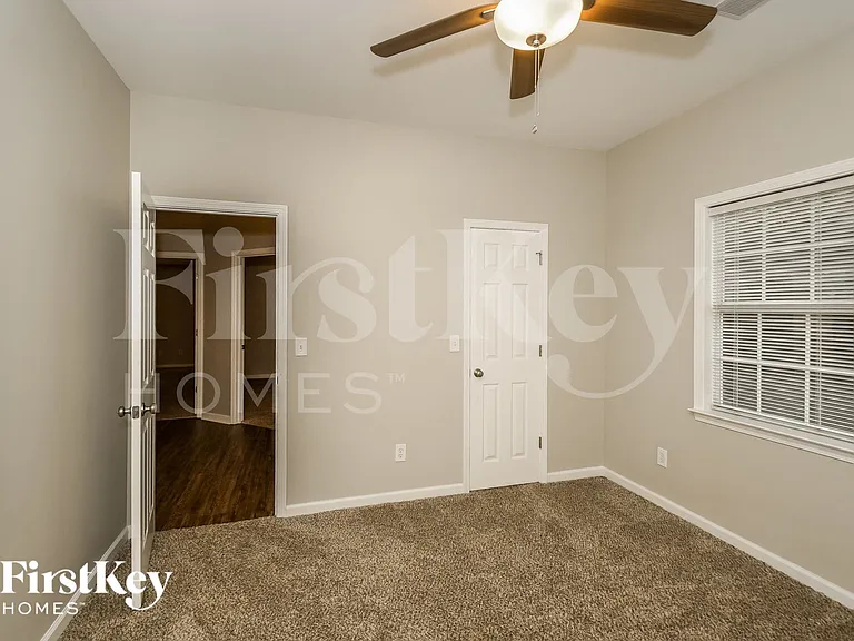 117 Cobblestone Ter — Photo 10