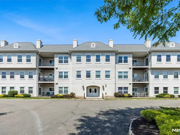 1018 Brittany Dr Unit 1018, Wayne, NJ 07470