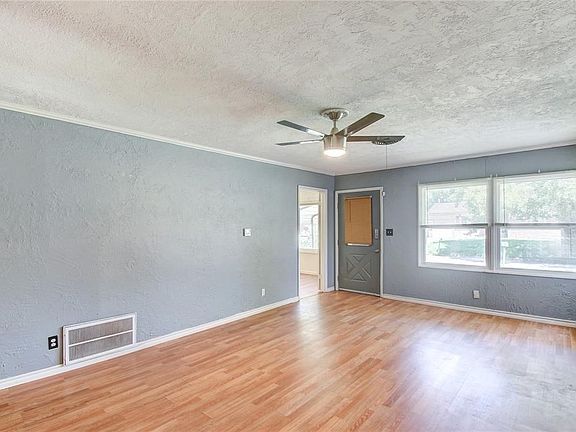 5th image of 3118 NW Kinyon Ave