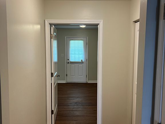 5th image of 616 S Twin Lakes Blvd