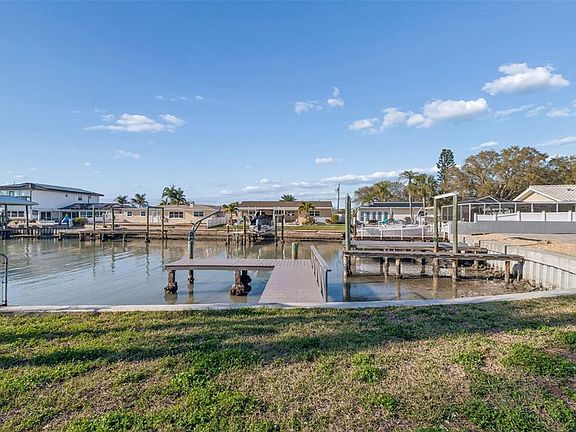 4th image of 4415 CLEARWATER HARBOR DRIVE N
