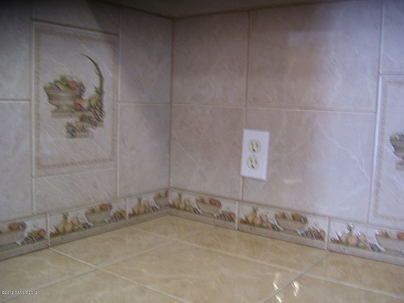 5th image of 4373 E Bevers St